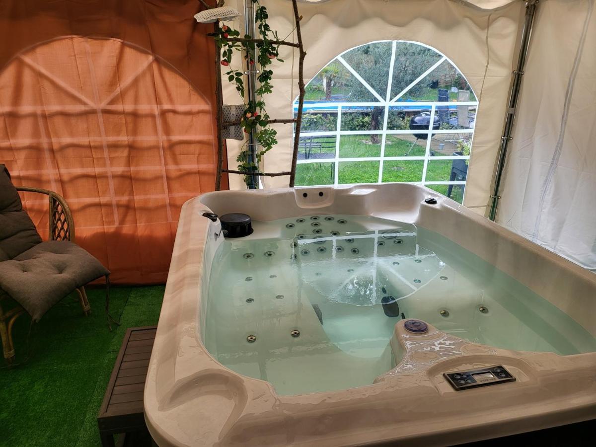 Bed and Breakfast Choisy Le Jacuzzi Екстер'єр фото